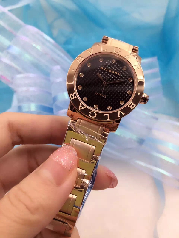 ブルガリ時計正面デザイン